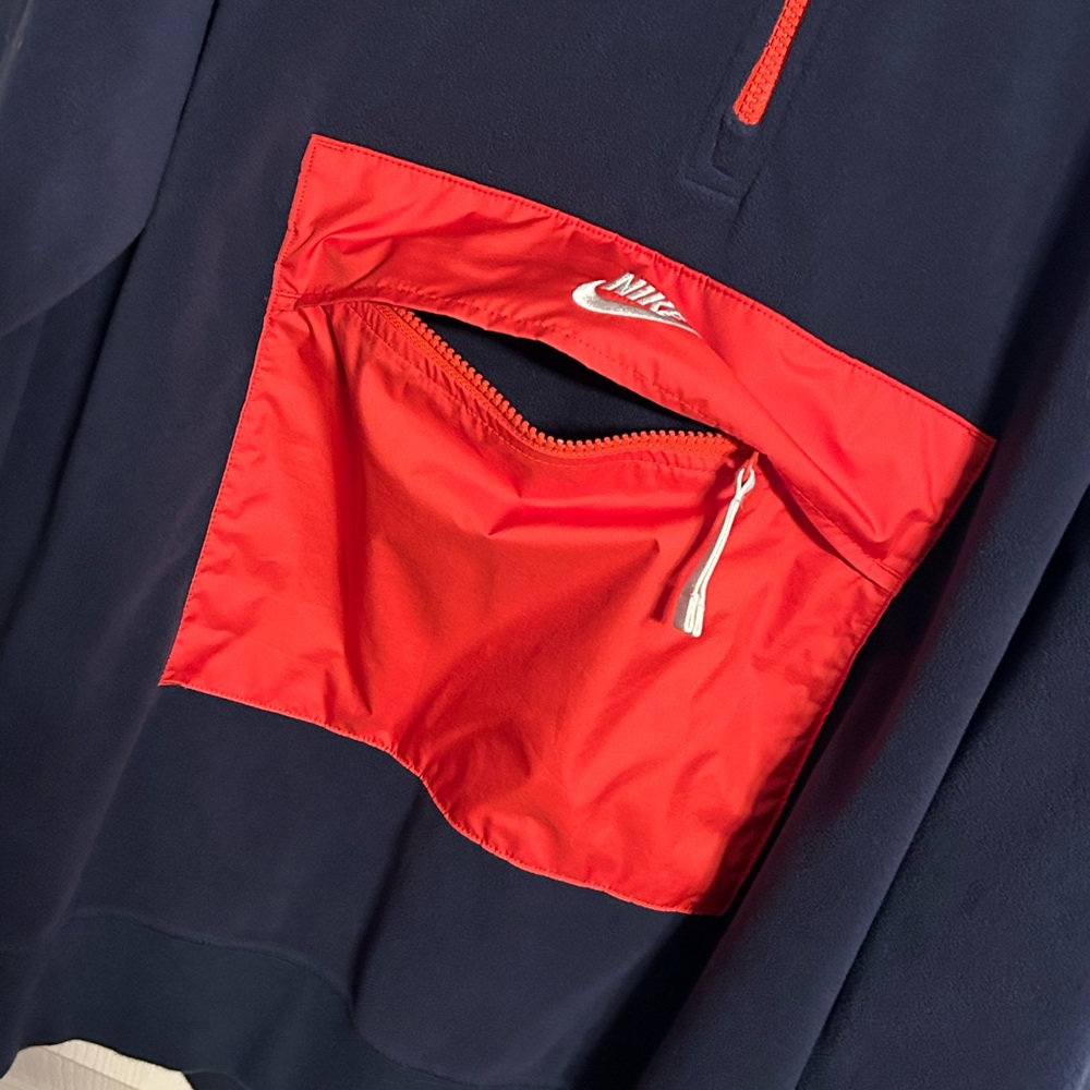 Nike Men's vintage pullover front zipper pouch in Navy and Red size large